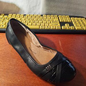 Time And Tru Women Memory Foam Black Shoe Size 9.5 PreLoved